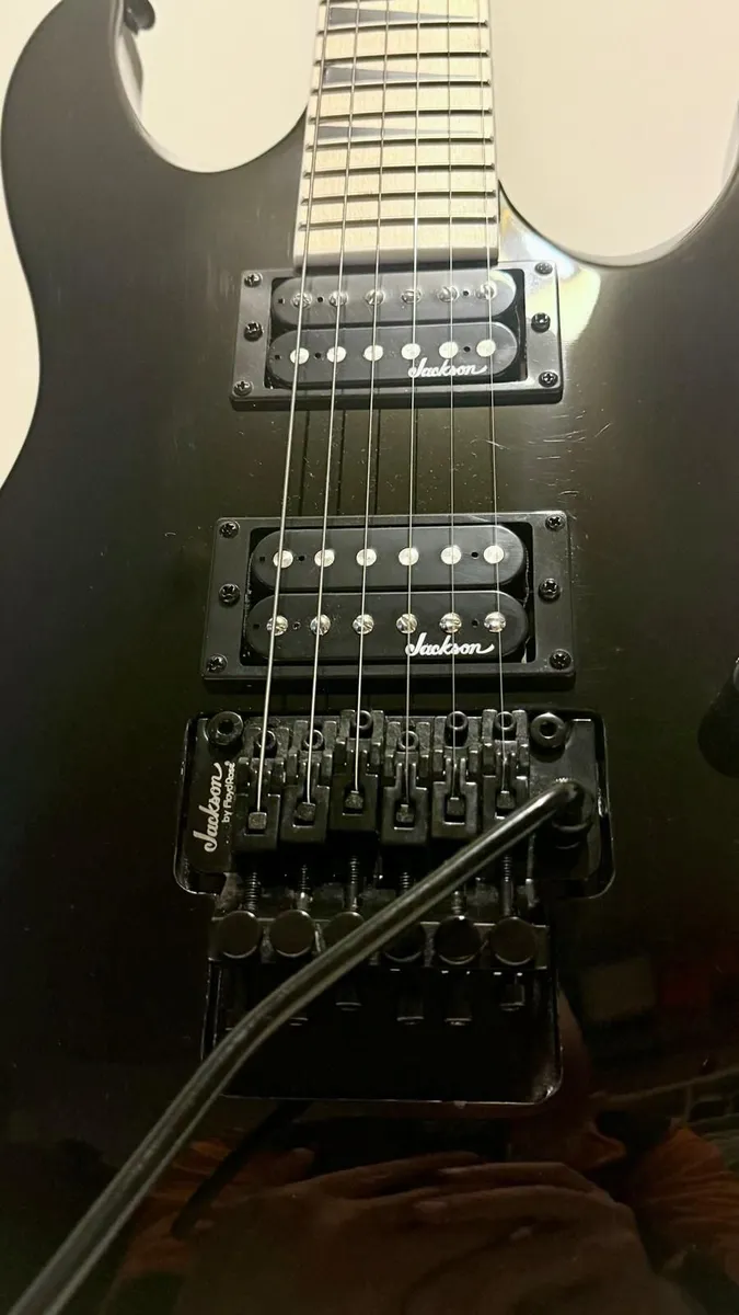 Jackson JS32 DKA-M JS-Series Dinky Archtop Black - Image 3