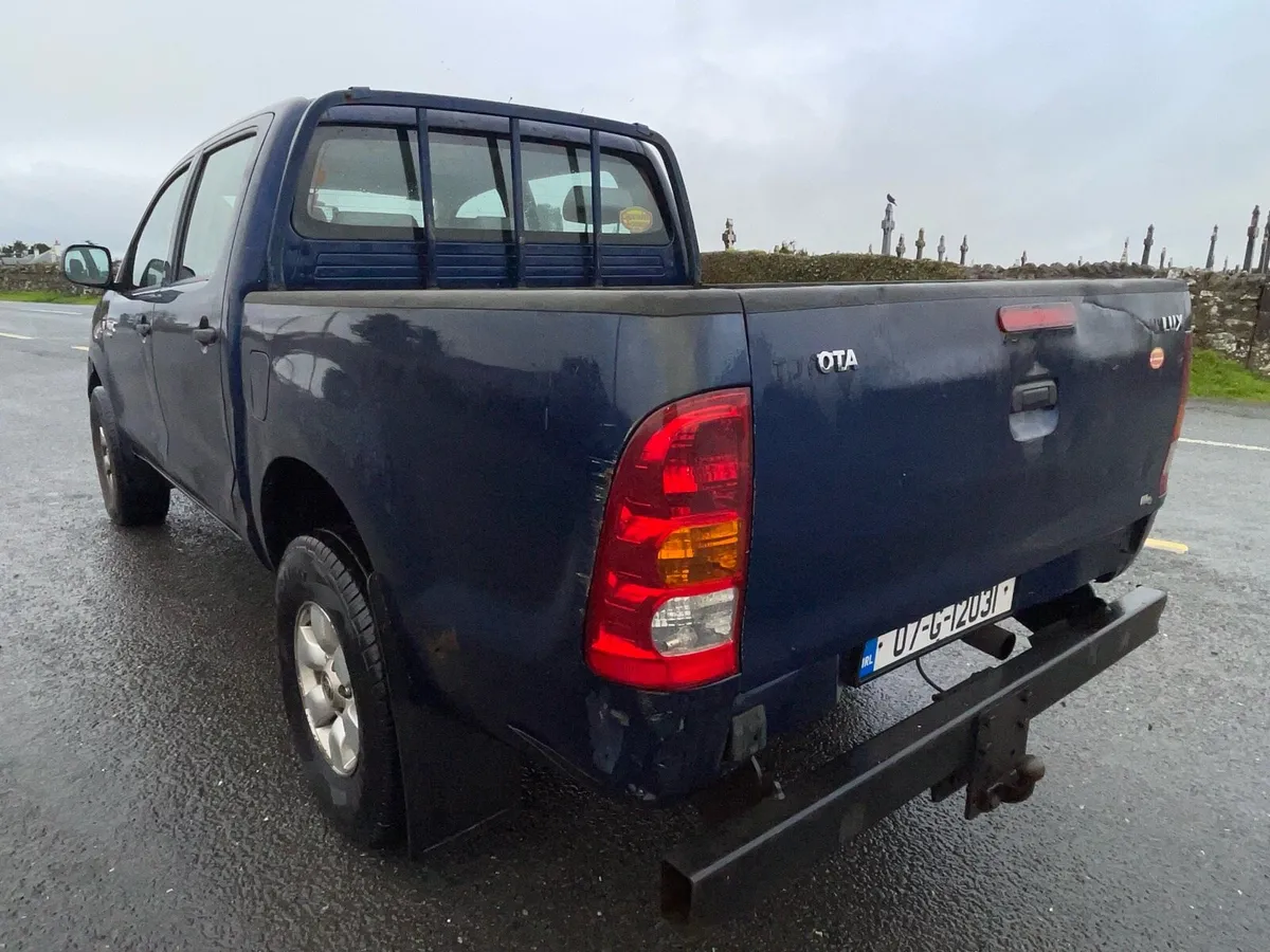 2007 Toyota Hilux - Image 3