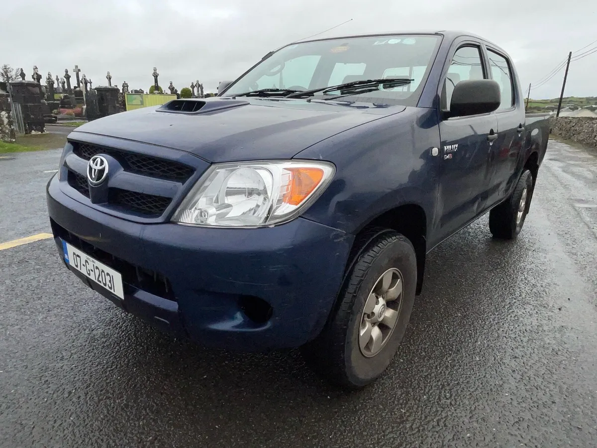 2007 Toyota Hilux - Image 2