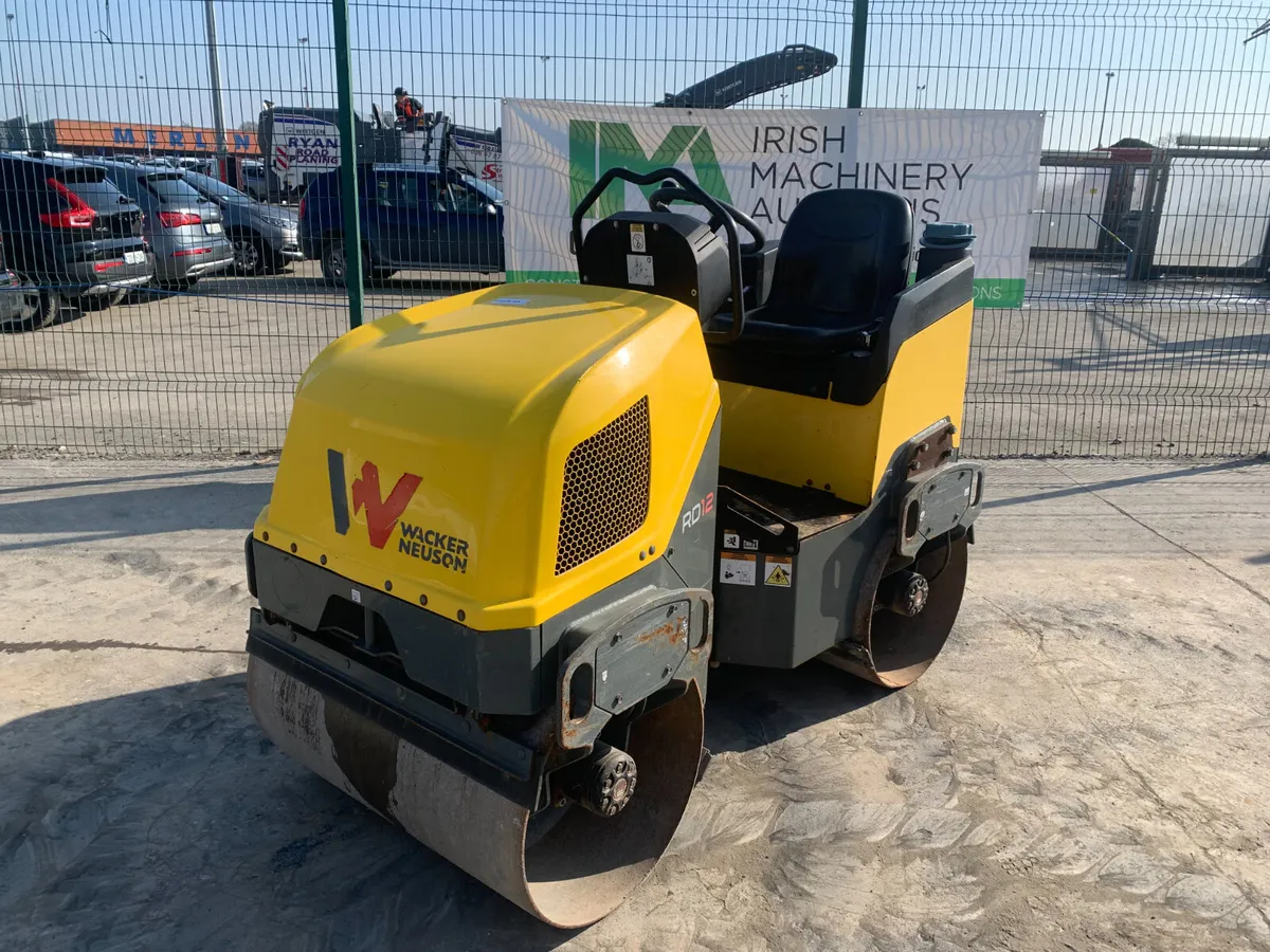 2022 WACKER NEUSON RD12 TWIN DRUM ROLLER FOR AUCT - Image 1