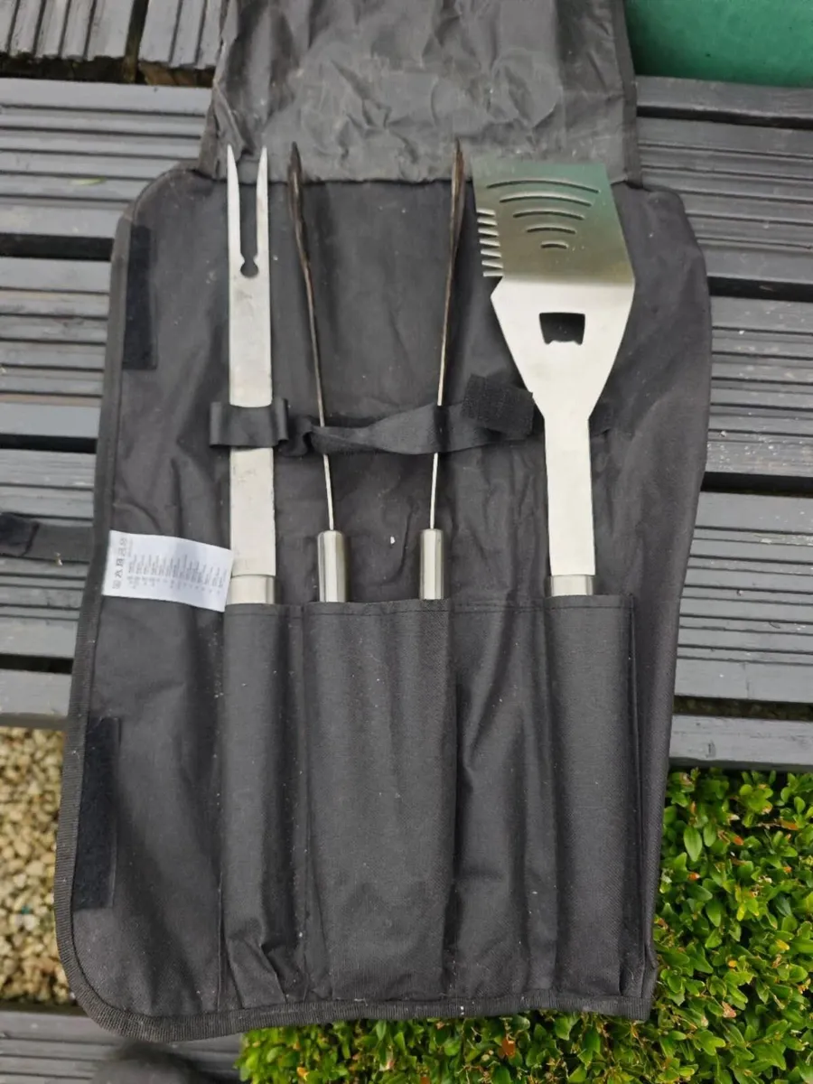 fire pit with tripod grill + various tools Dublin - Image 2