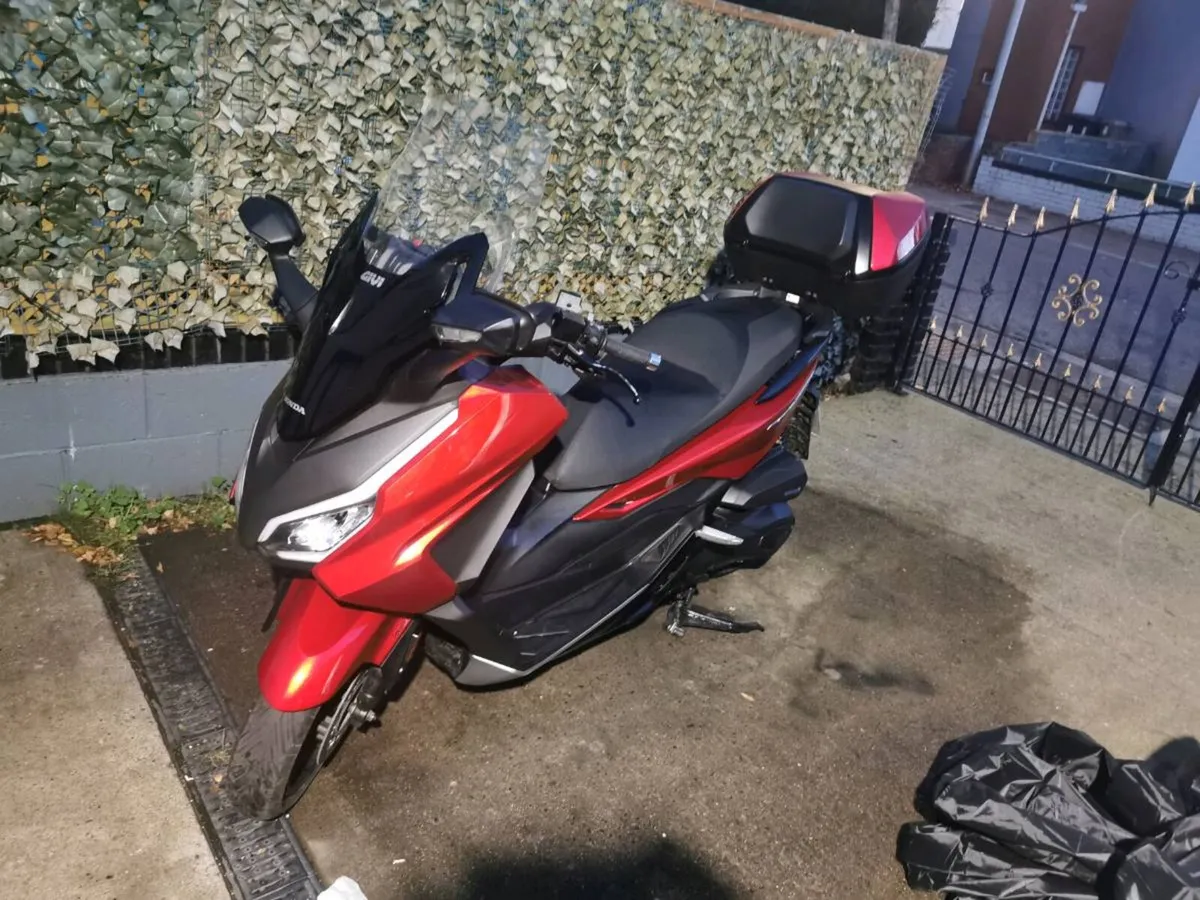 2023 honda forza 350 - Image 3