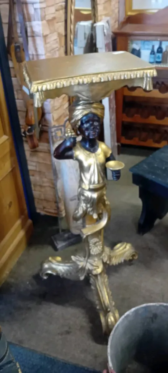 Highly Decorative Gilt Blackmore Lamp Table - Image 1