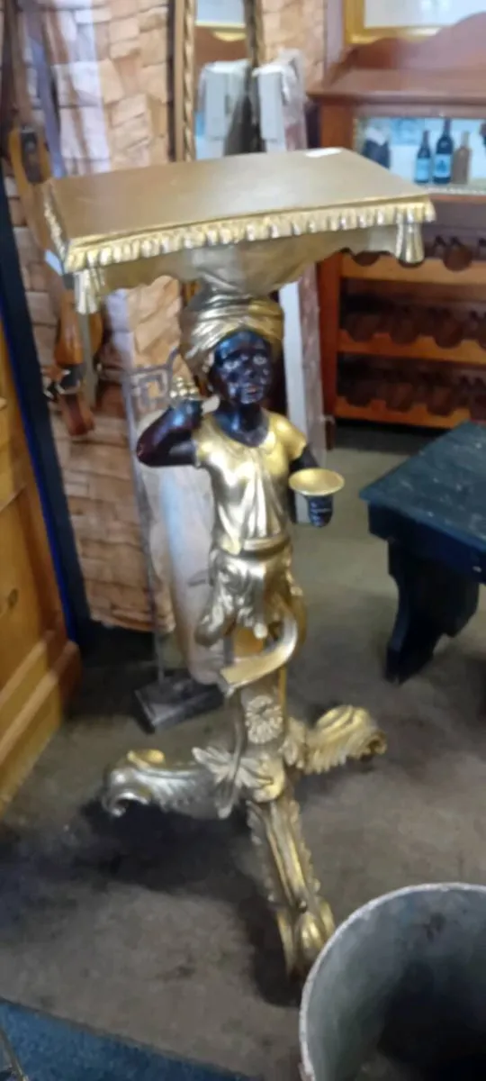 Highly Decorative Gilt Blackmore Lamp Table - Image 2