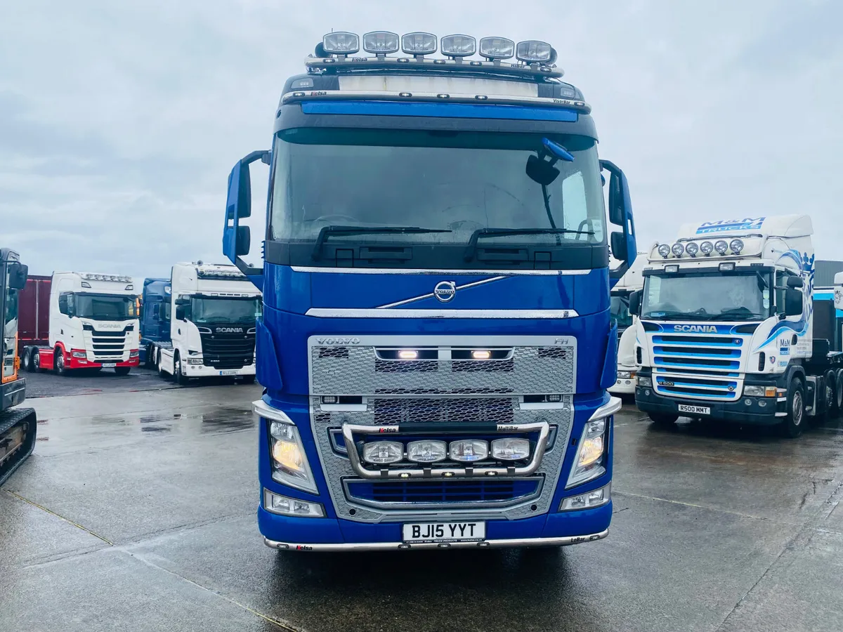 2015 Volvo FH V4 500 8x4 Tipper - Image 3