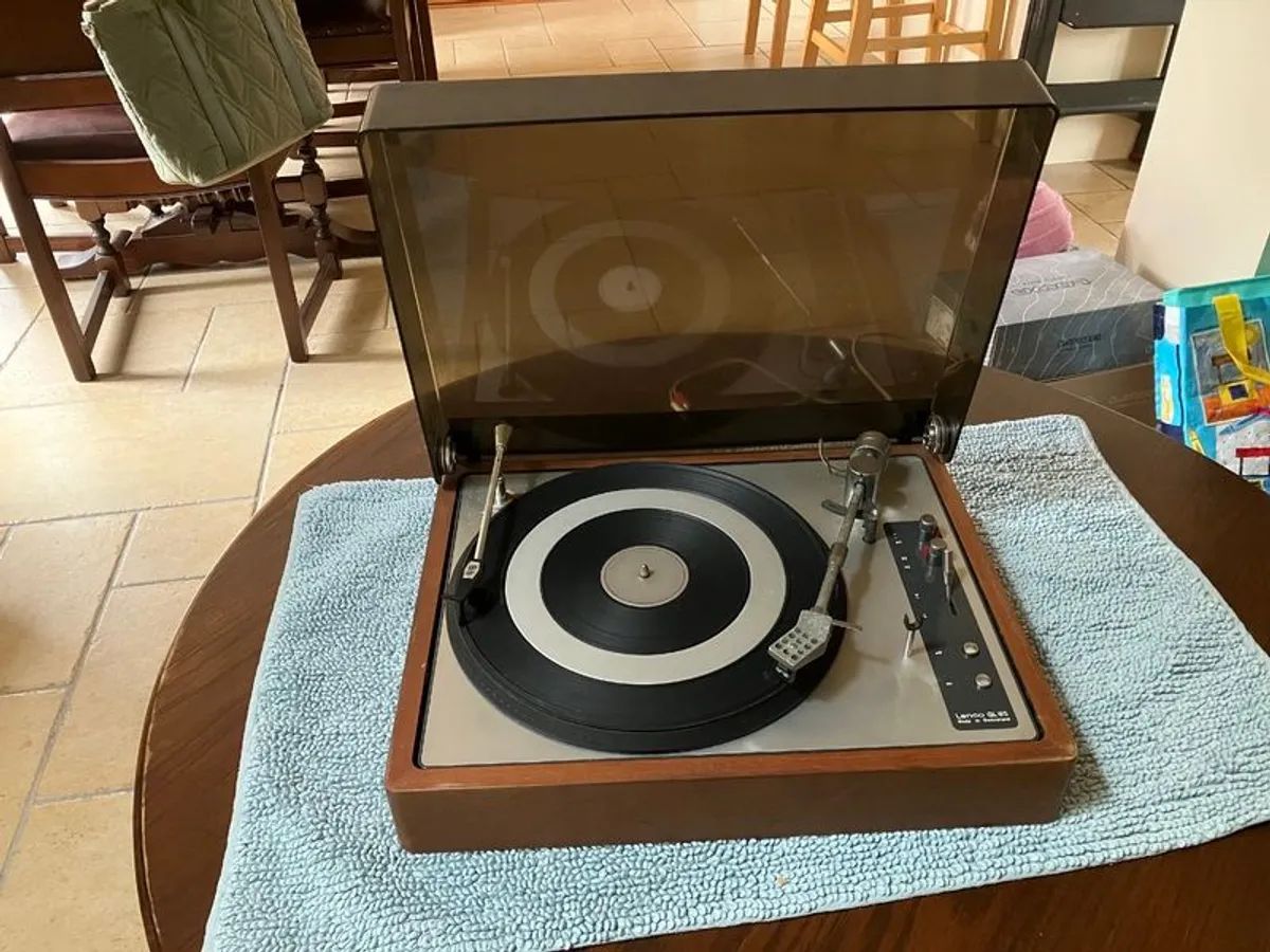 Vintage Stereo Equipment - Image 4