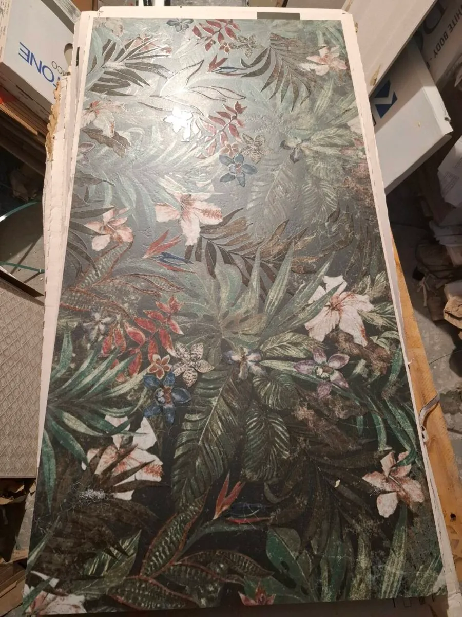 Black flower decorative wall tiles € 48 per m2 - Image 1