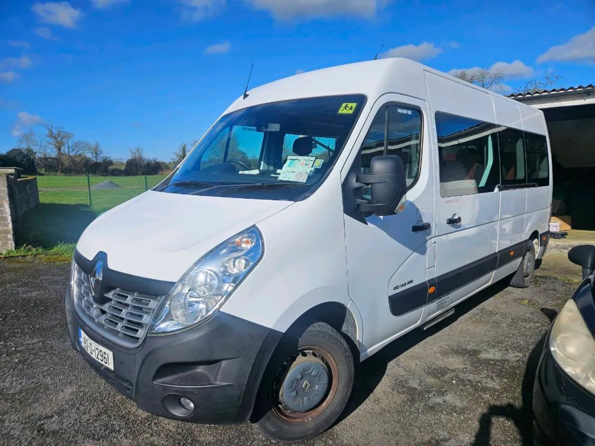 Renault master minibus - Image 1