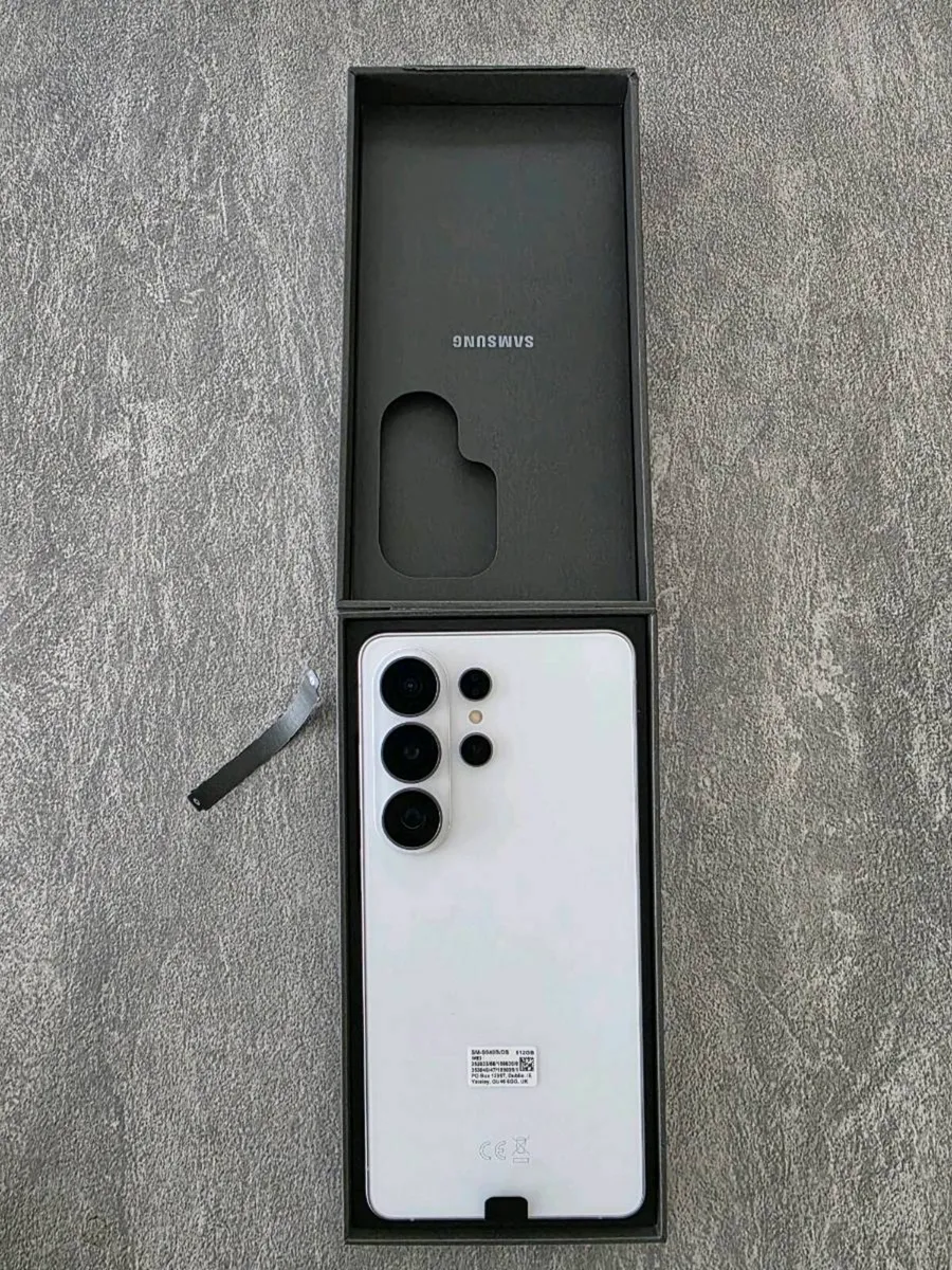 Samsung Galaxy S26 Ultra - Image 1