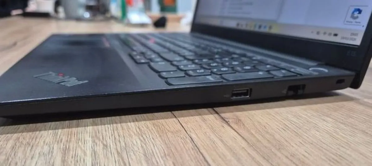 Lenovo ThinkPad - Image 4