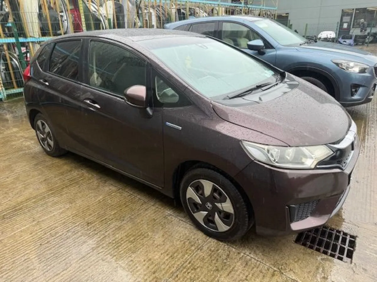 2017 HONDA FIT HYBRID - Image 1