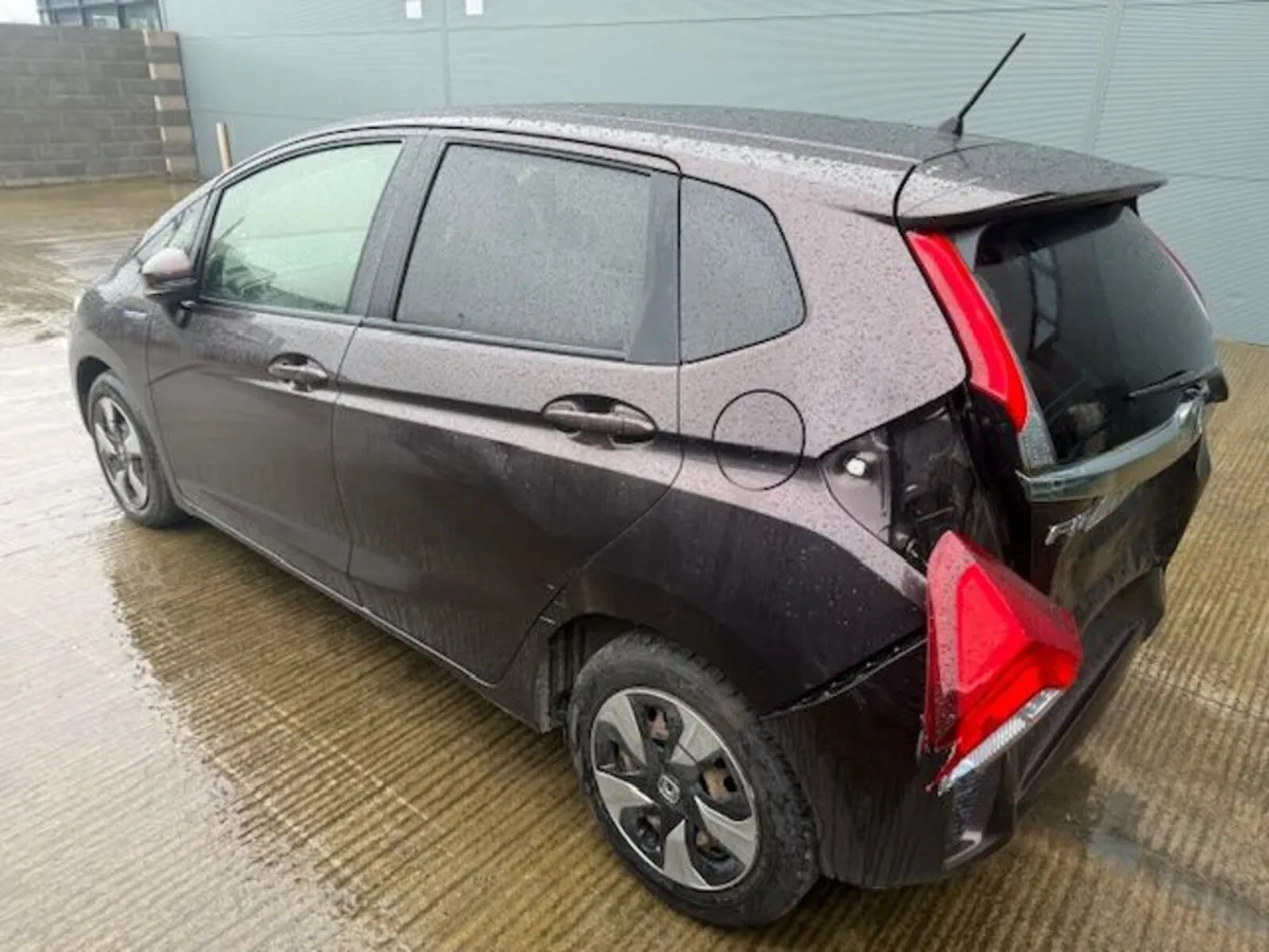 2017 HONDA FIT HYBRID - Image 4