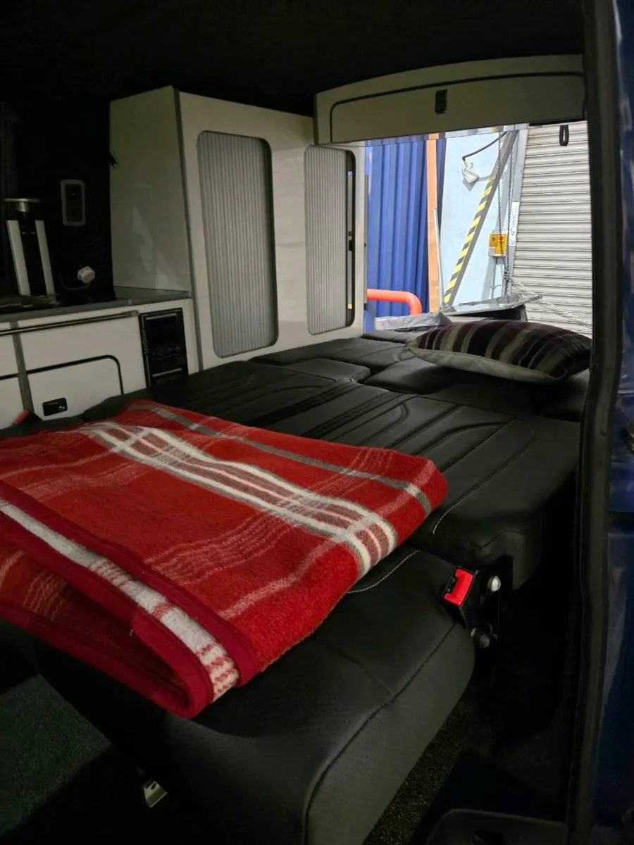 Volwagen transported 2003 camper van - Image 4