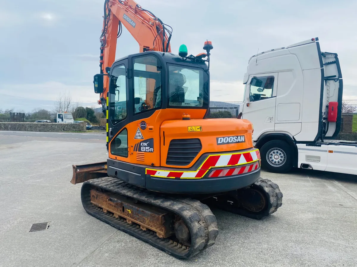 2020 Doosan DX85R track machine - Image 4