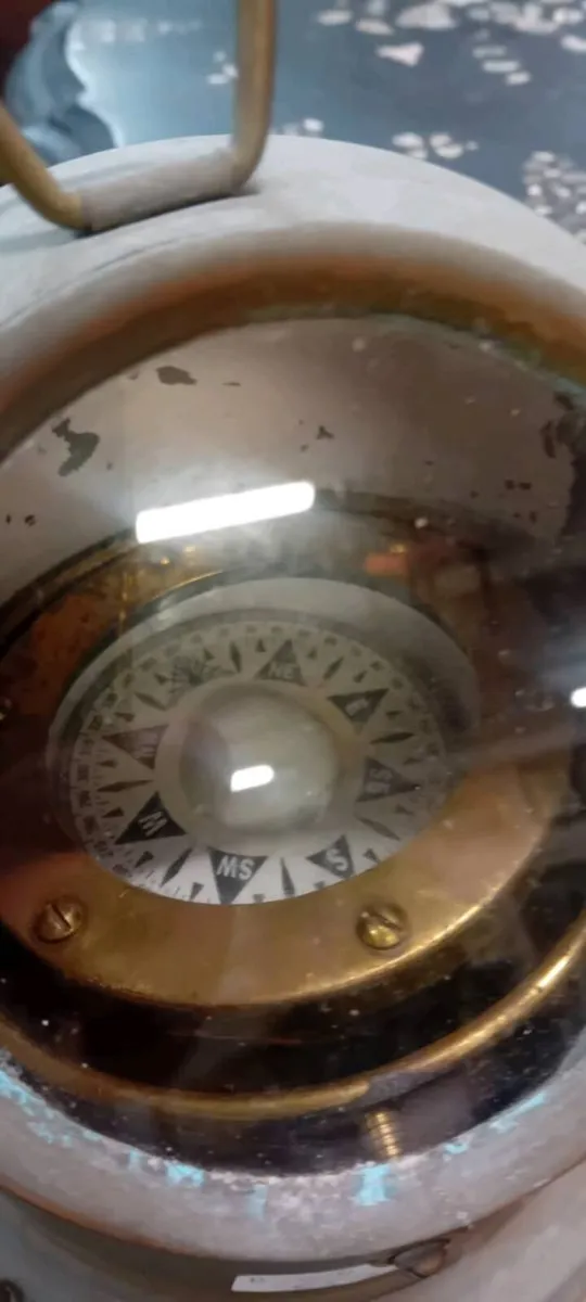 Mounted Vintage Ships Binnacle Compass - Image 2