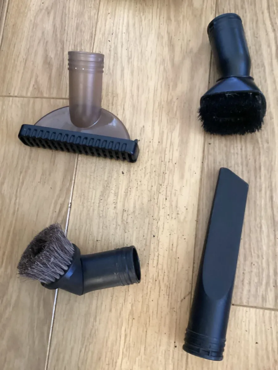 Hyla EST Water Filter Vacuum Cleaner - Image 3