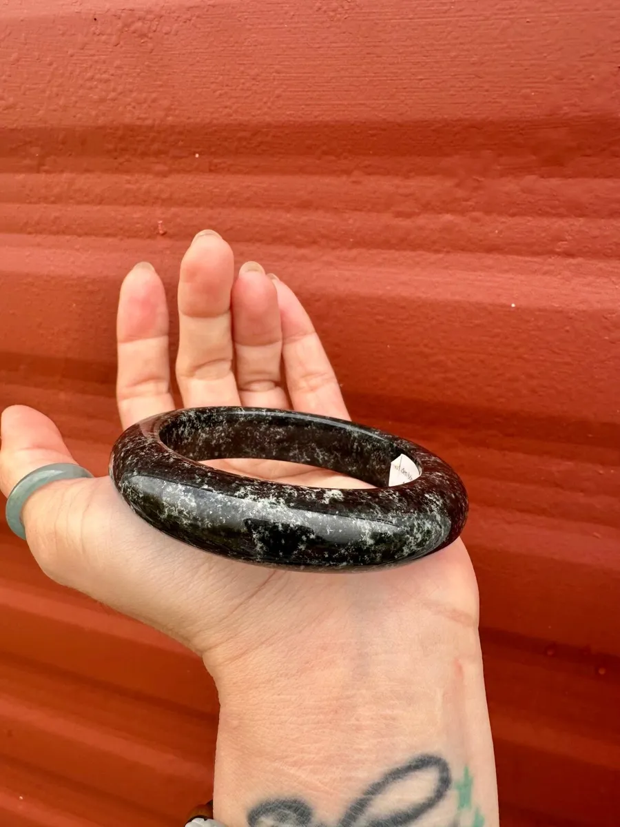 Grade A Burma jadeite Jade bangle - Image 1