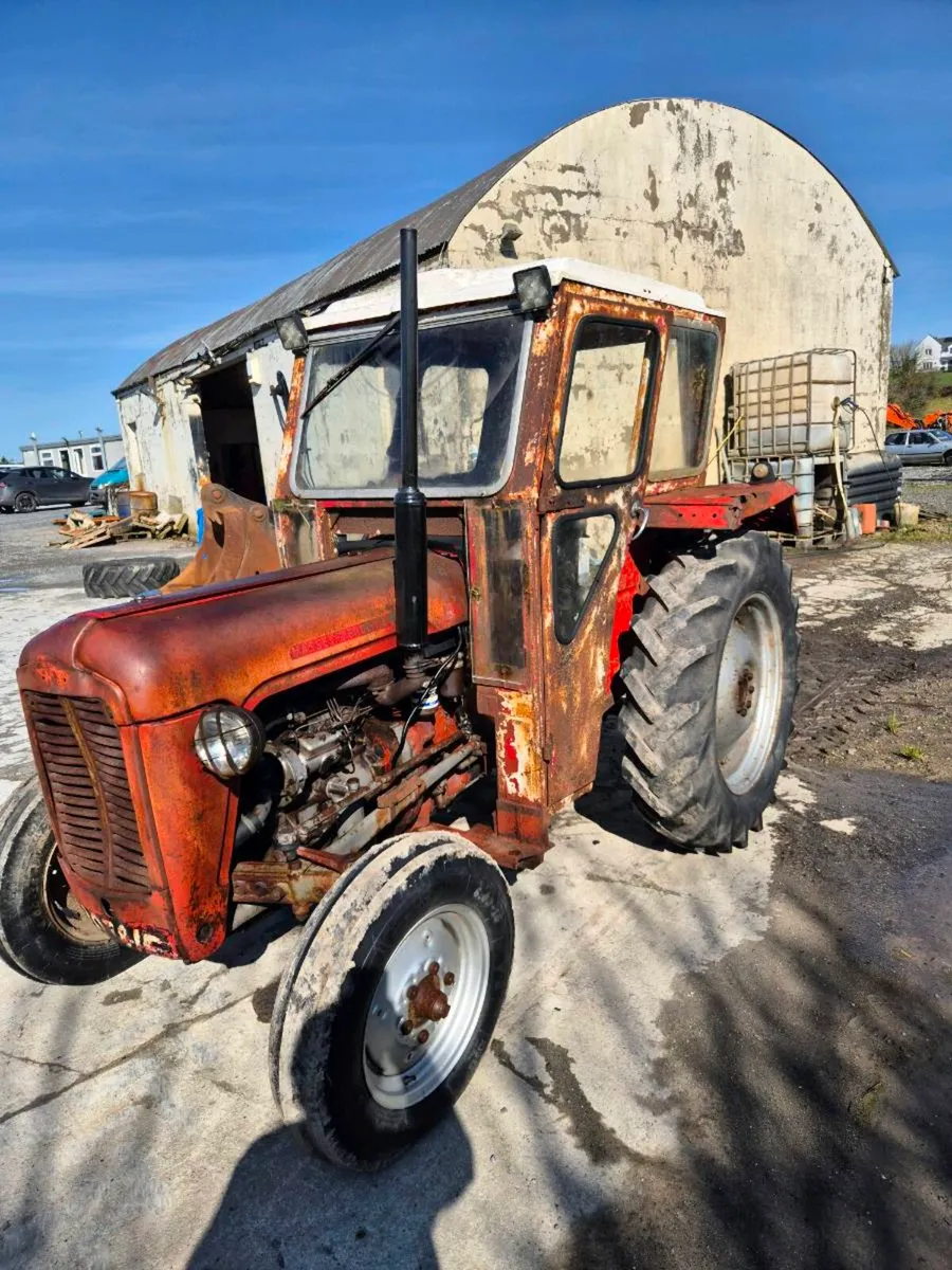 Massey Fergusen 35 3 cylinder tractor - Image 3