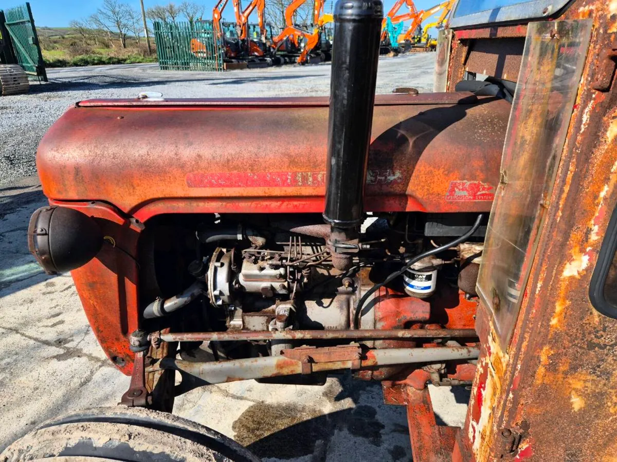 Massey Fergusen 35 3 cylinder tractor - Image 4