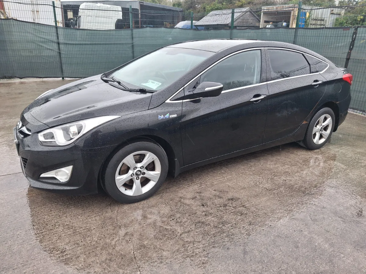2013 Hyundai i40  Executive  1.7 Diesel - Image 1
