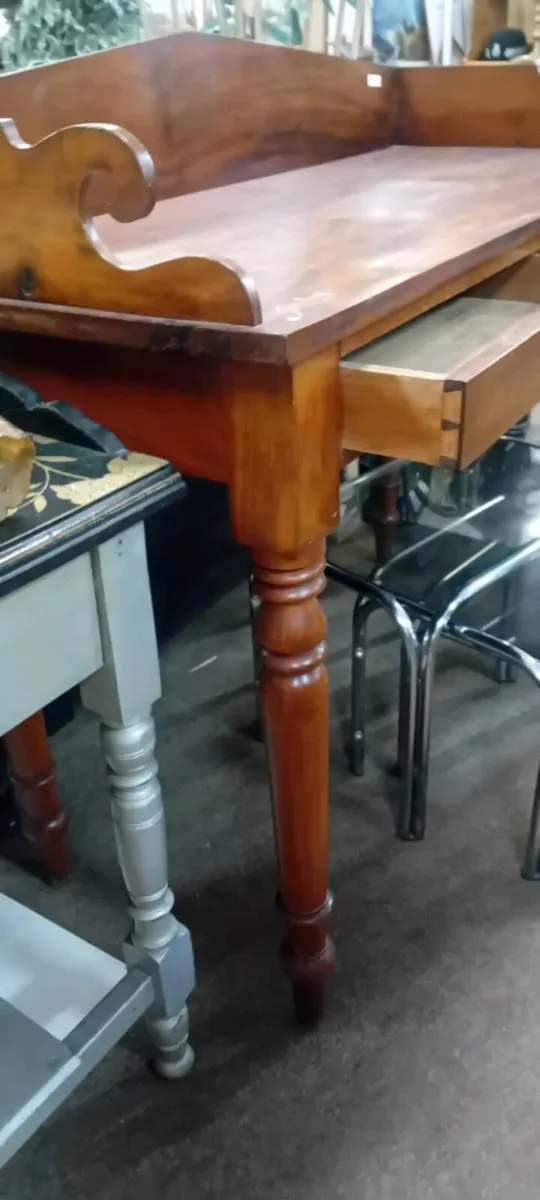 Large Gallery Back Wash Stand - Image 2