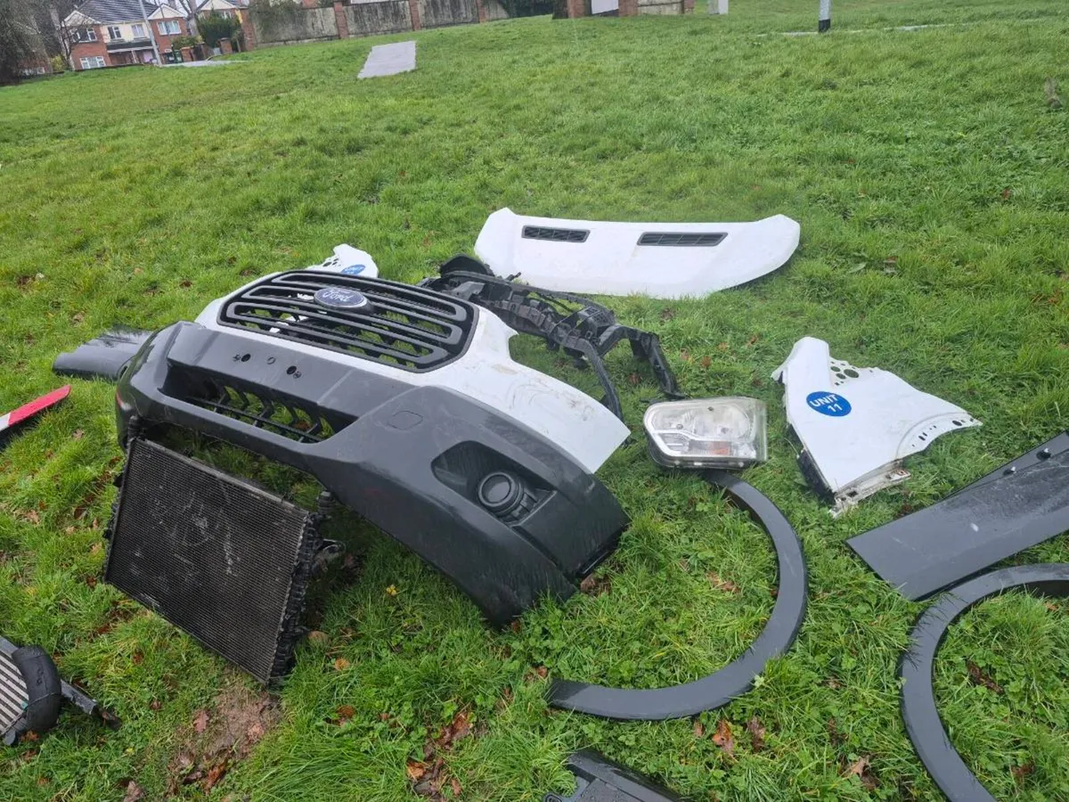 Transit front 2017 - Image 2