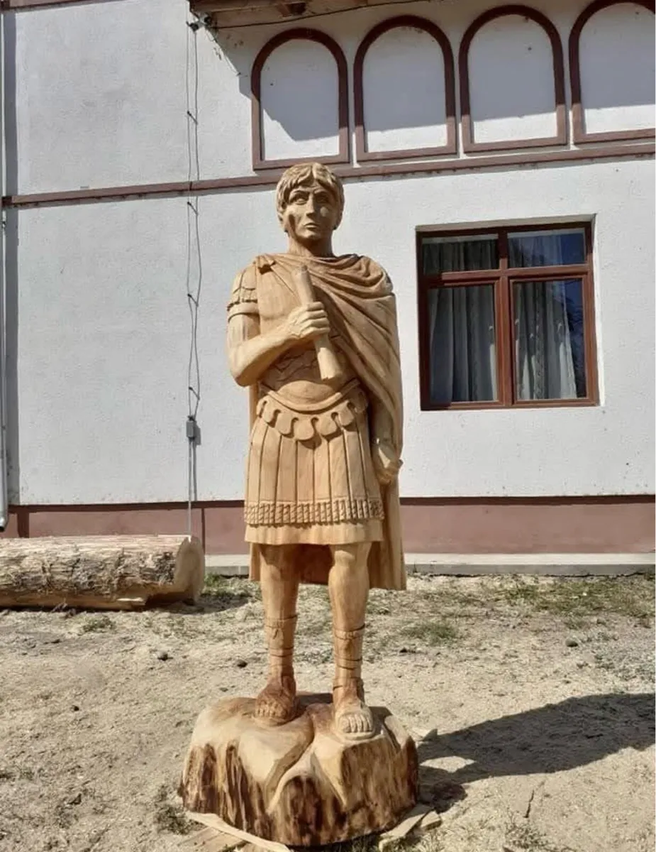 wooden sculptures - Image 4