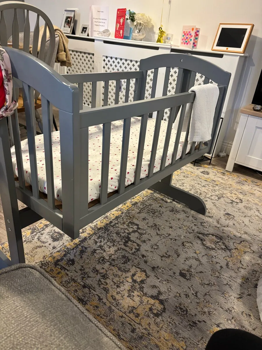 Baby crib - Image 2
