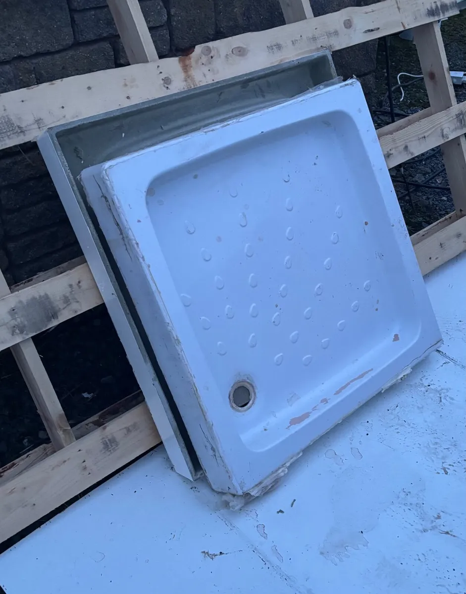 Shower trays - Image 1