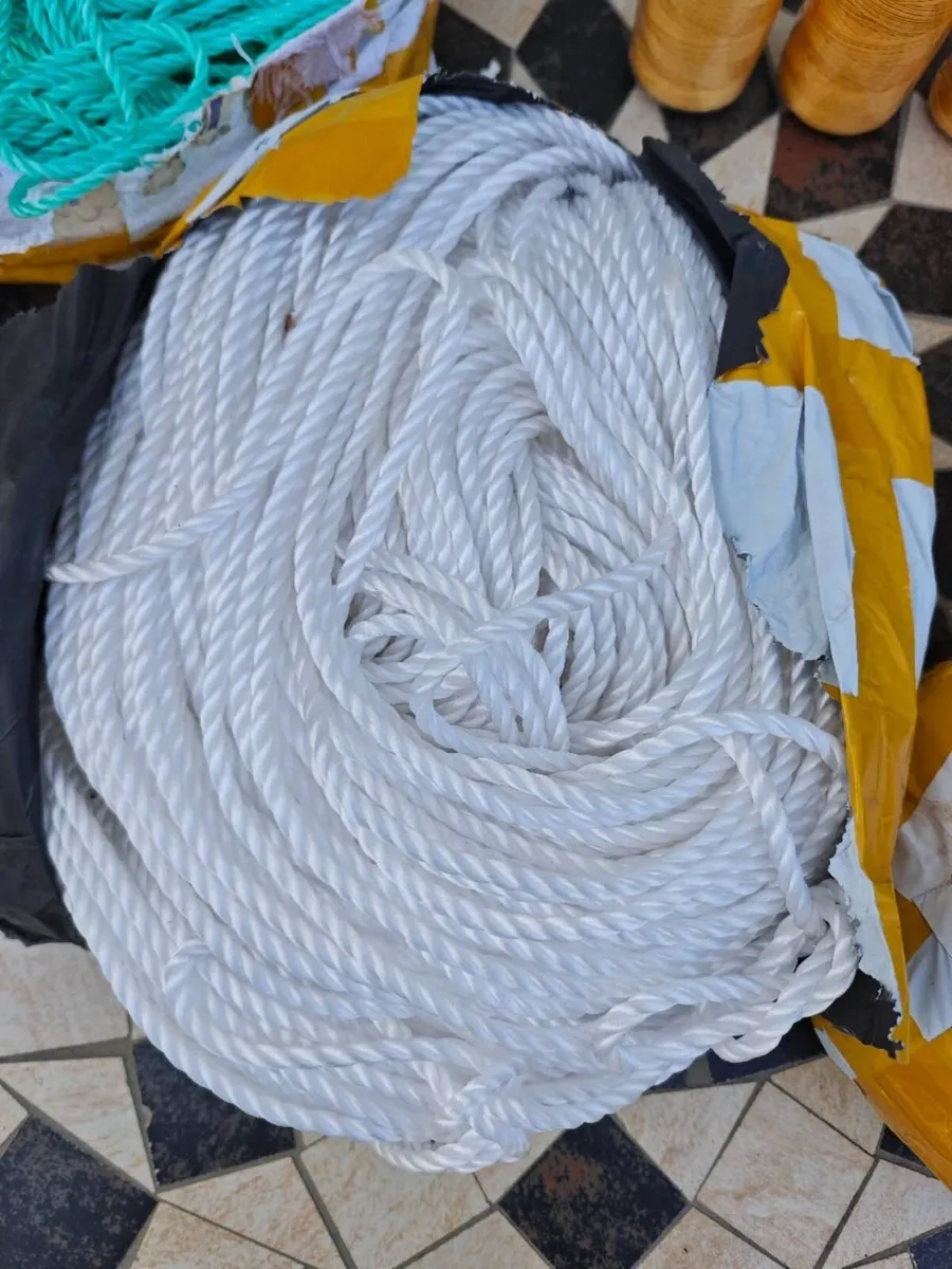 new nylon ropes about 10kg, different thickness - Image 1