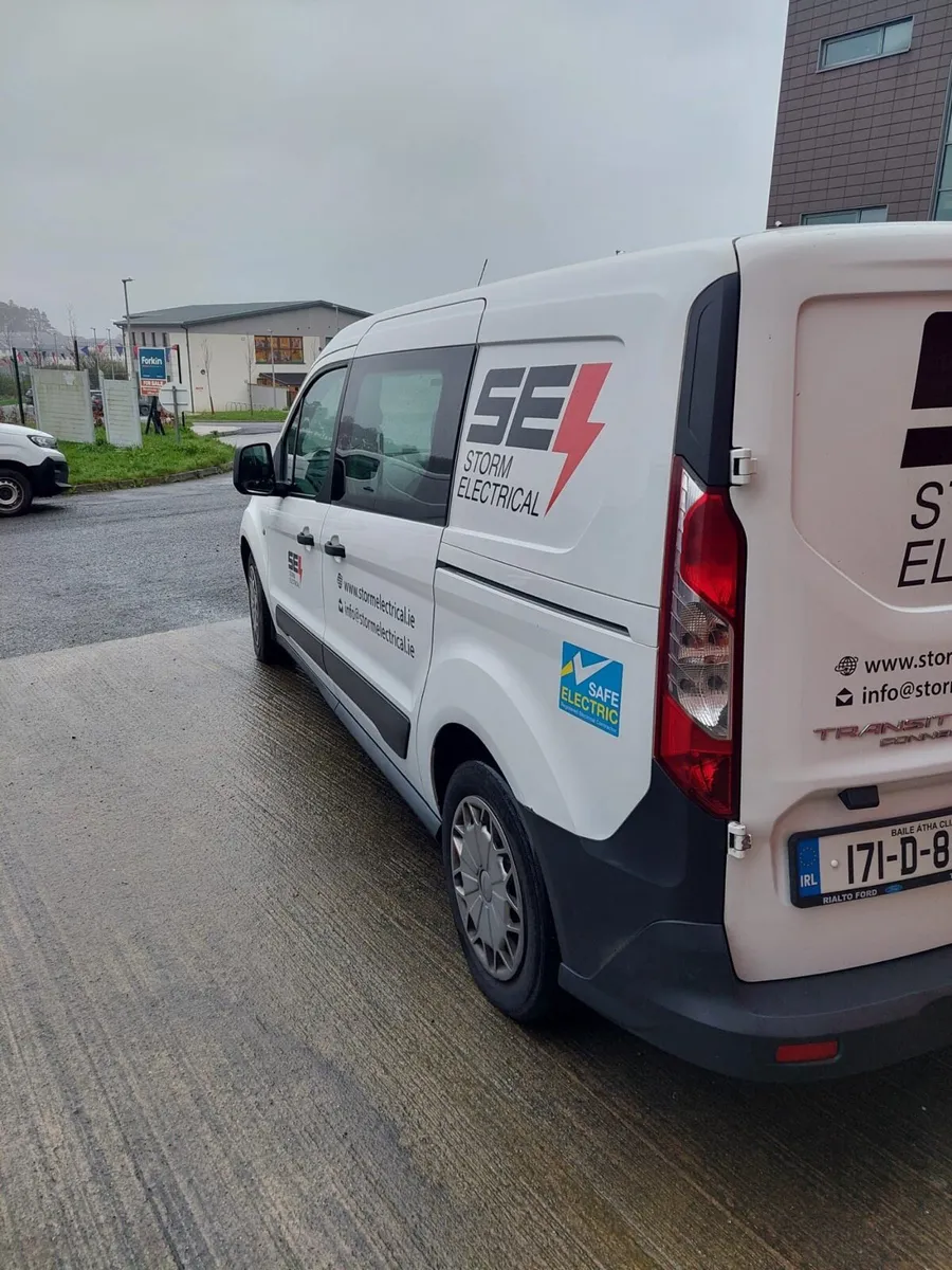 Crew cab Van - Image 2