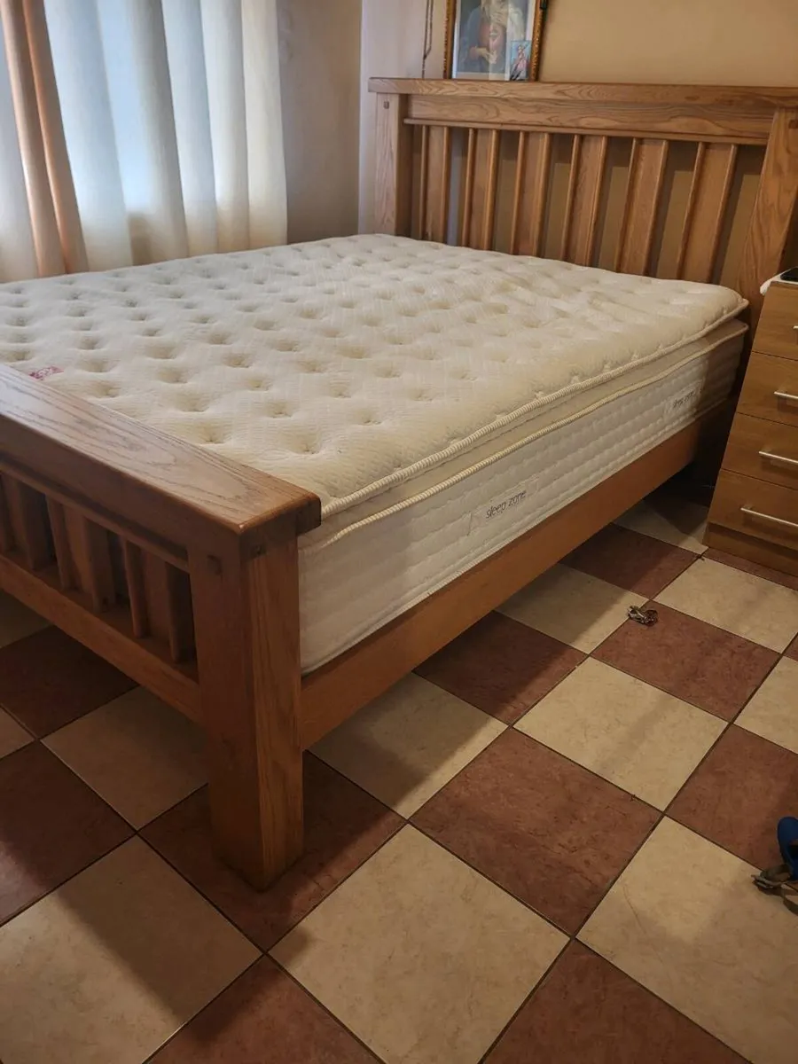 Solid aok bed and mattress - Image 3