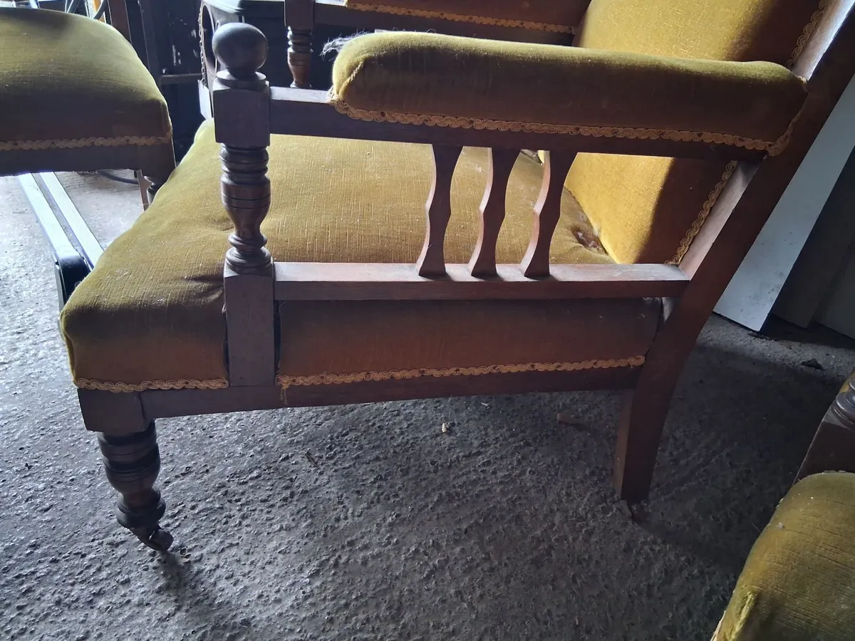 6 Antiques seats very old - Image 2