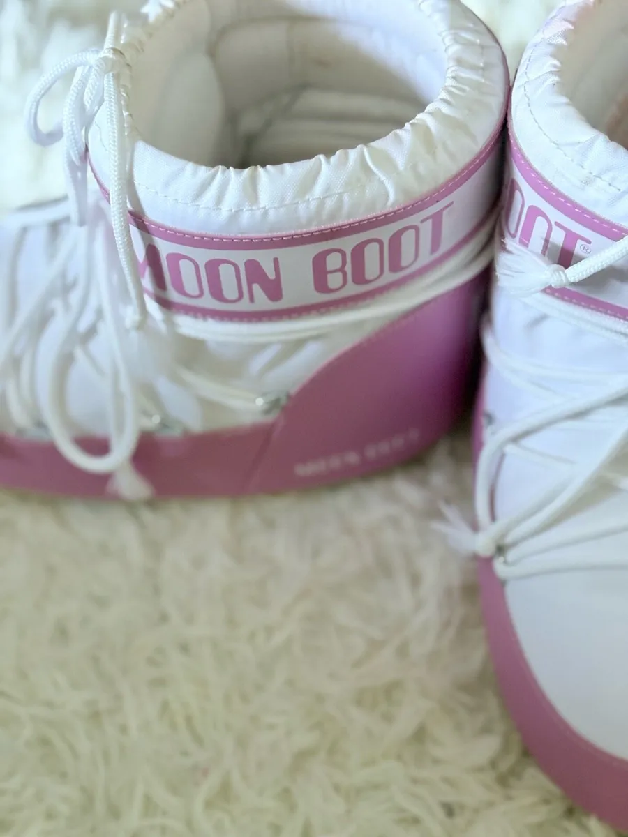 Moon boots - Image 2
