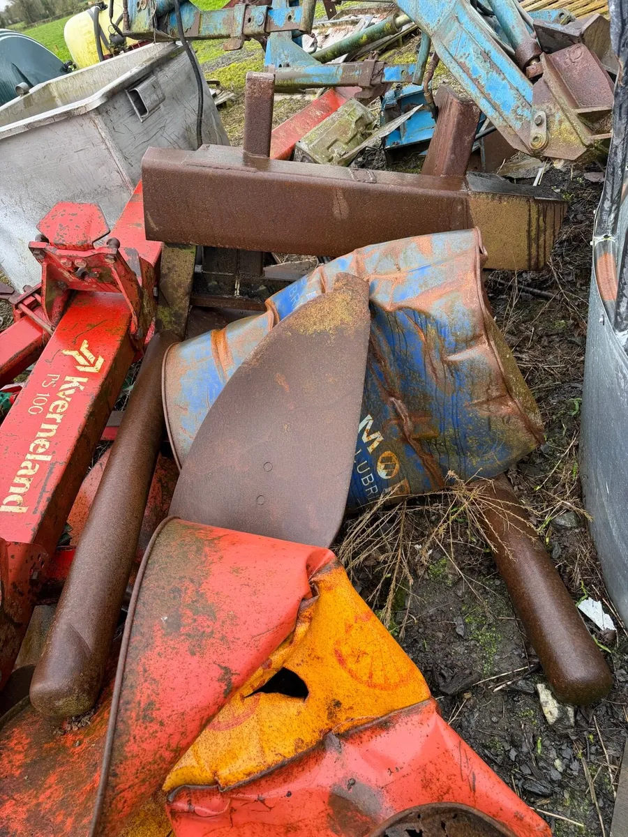 Kverneland PS 100 plough and tanco for parts - Image 4