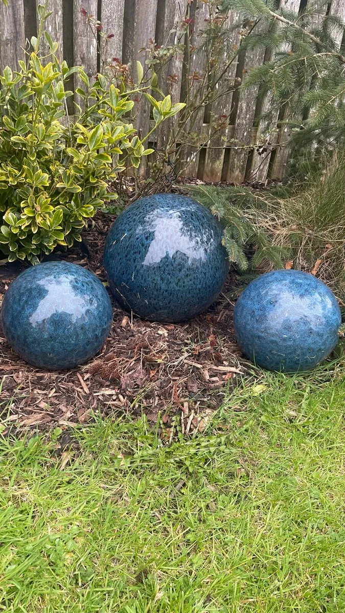 Feature Garden Balls Set of 3 - Image 1