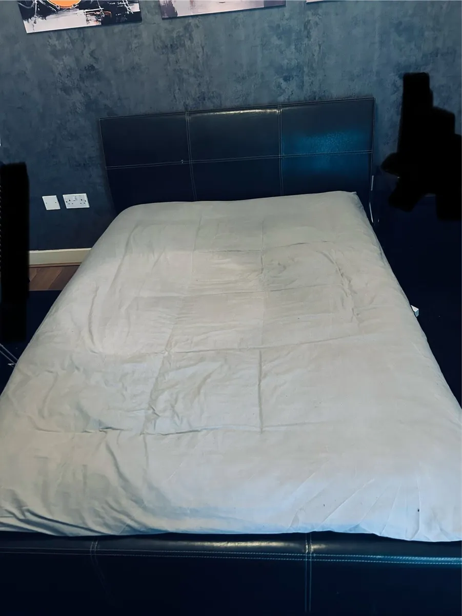 Small double bed with mattress - Image 1
