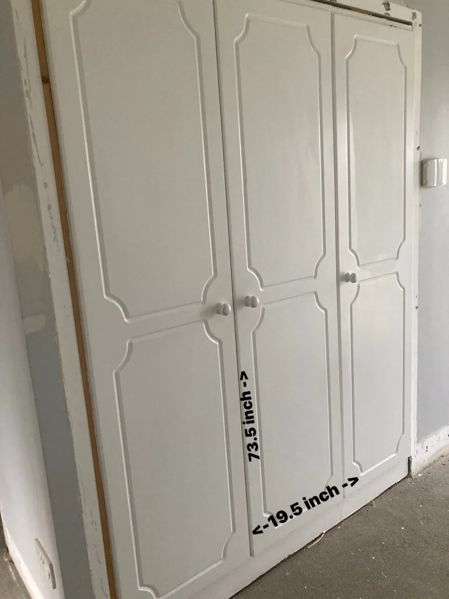 Wardrobe door - Image 1
