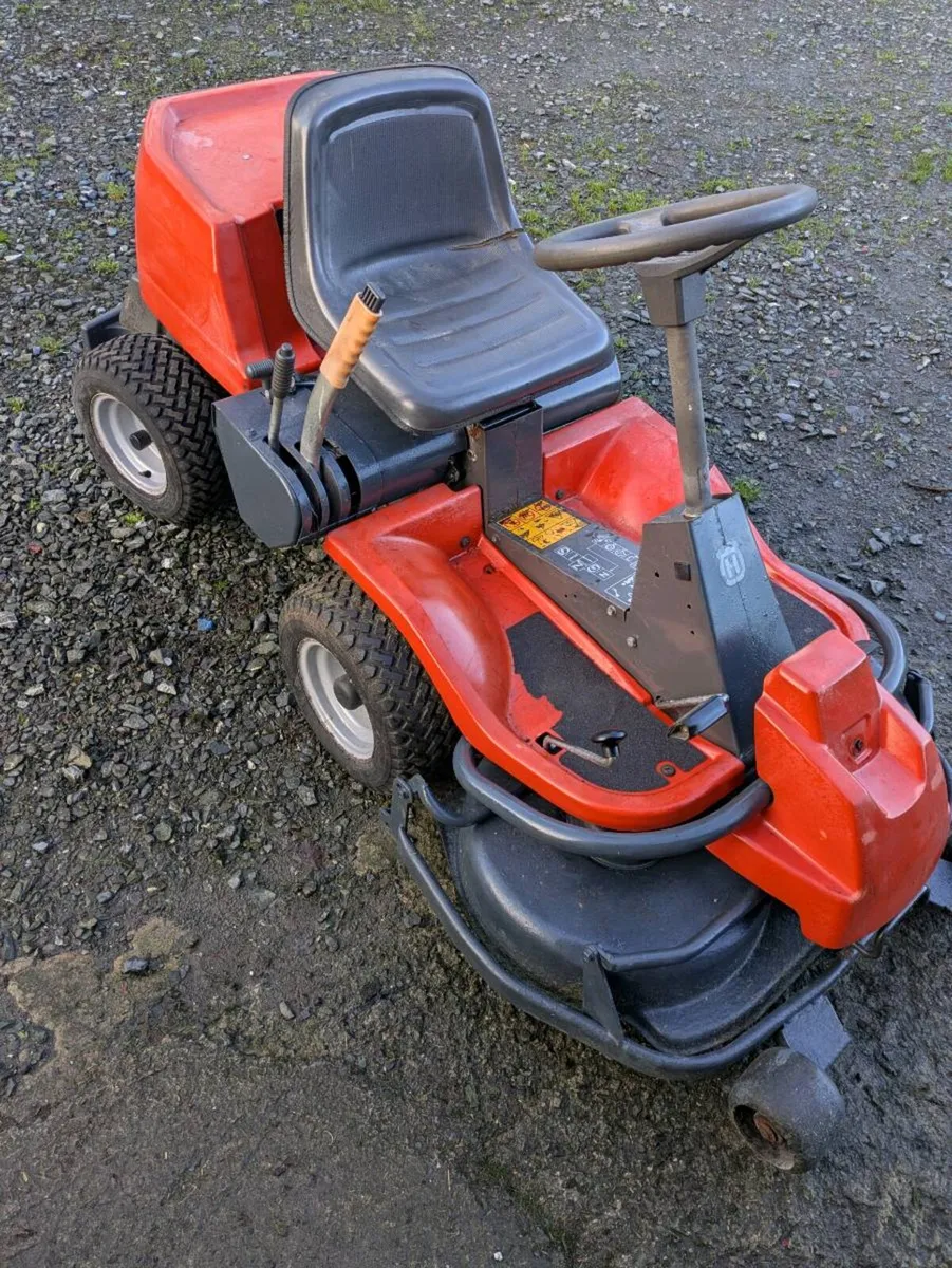 Ride on lawnmower - Image 3