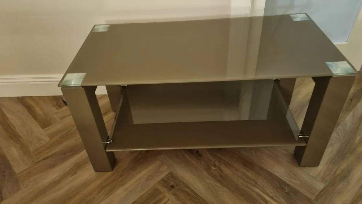 Coffee table & end tables - Image 1