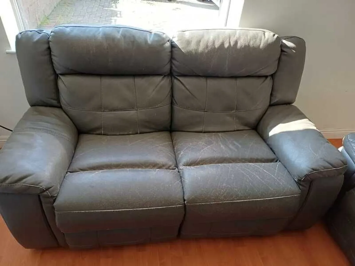 Leather suite FREE - Image 4