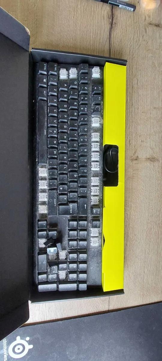 Corsair K60 RGB Pro Mechanical Keyboard - Image 2