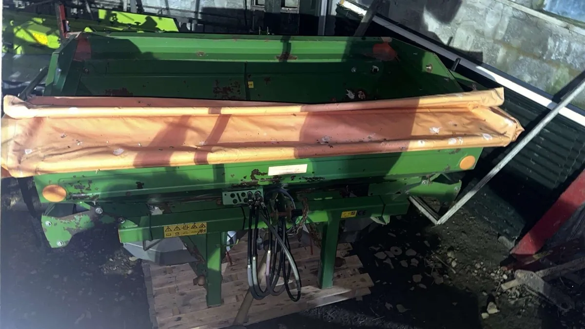 Amazone 1001 fertiliser spreader - Image 4