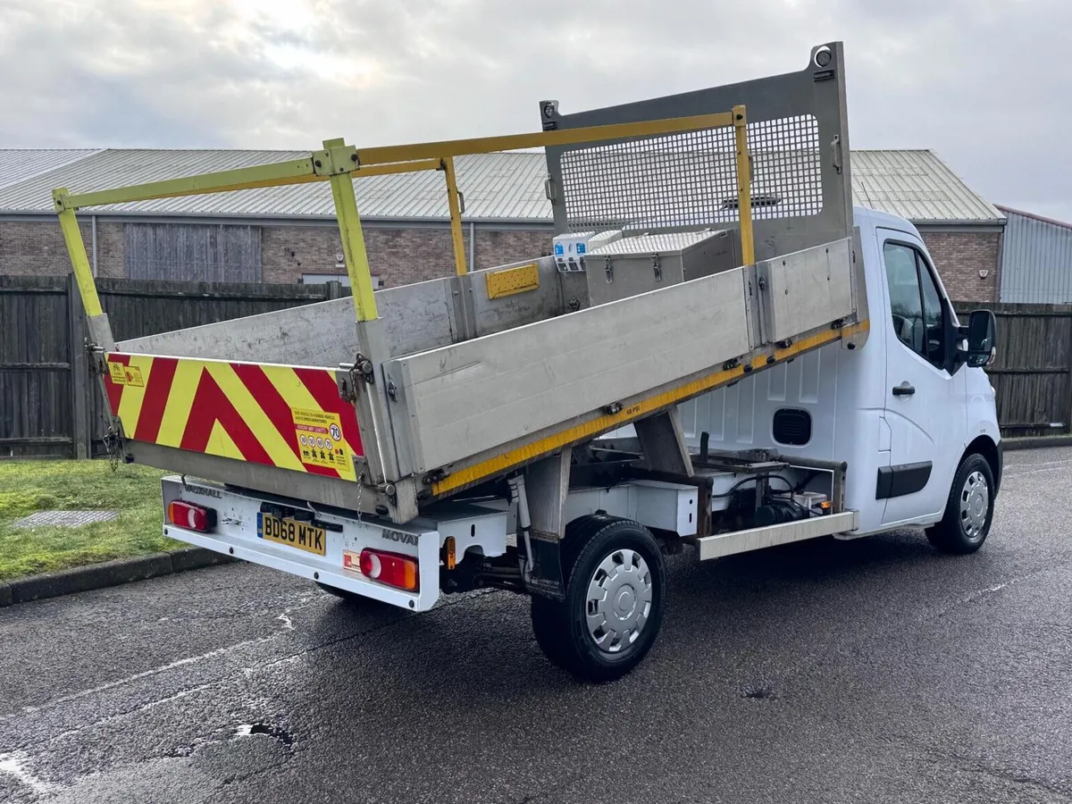 2019 Vauxhall Movano Tipper Van - Image 1