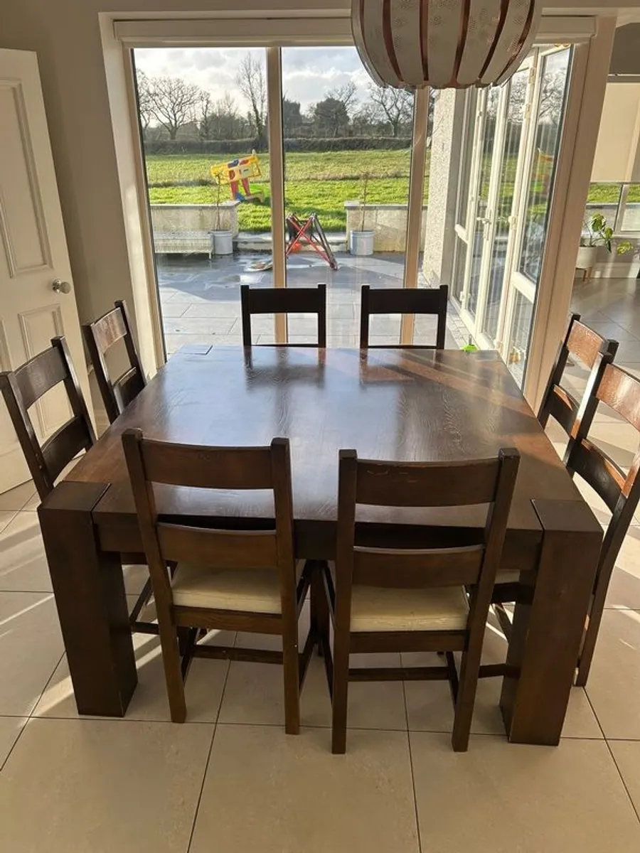 table and chairs - Image 1