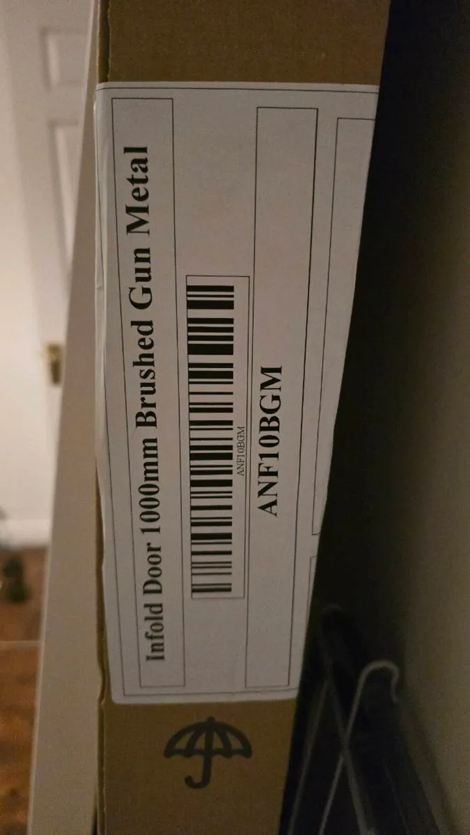 Merlyn Arysto Sleek Infold Shower Door 1000mm – Br - Image 3