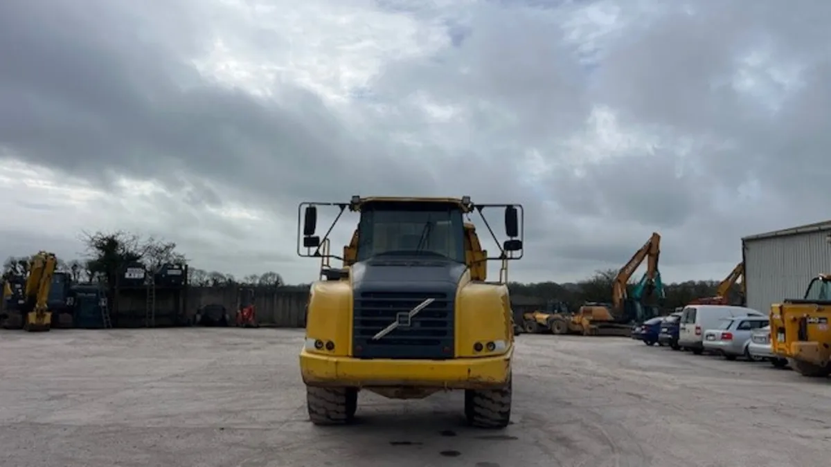 2004 Volvo 425D - Image 4