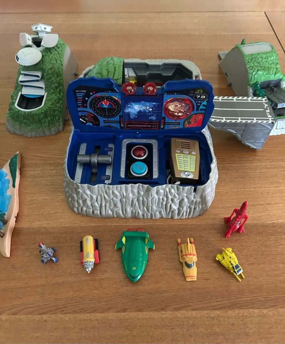 Thunderbirds DX Tracy Island 2004 - Image 3