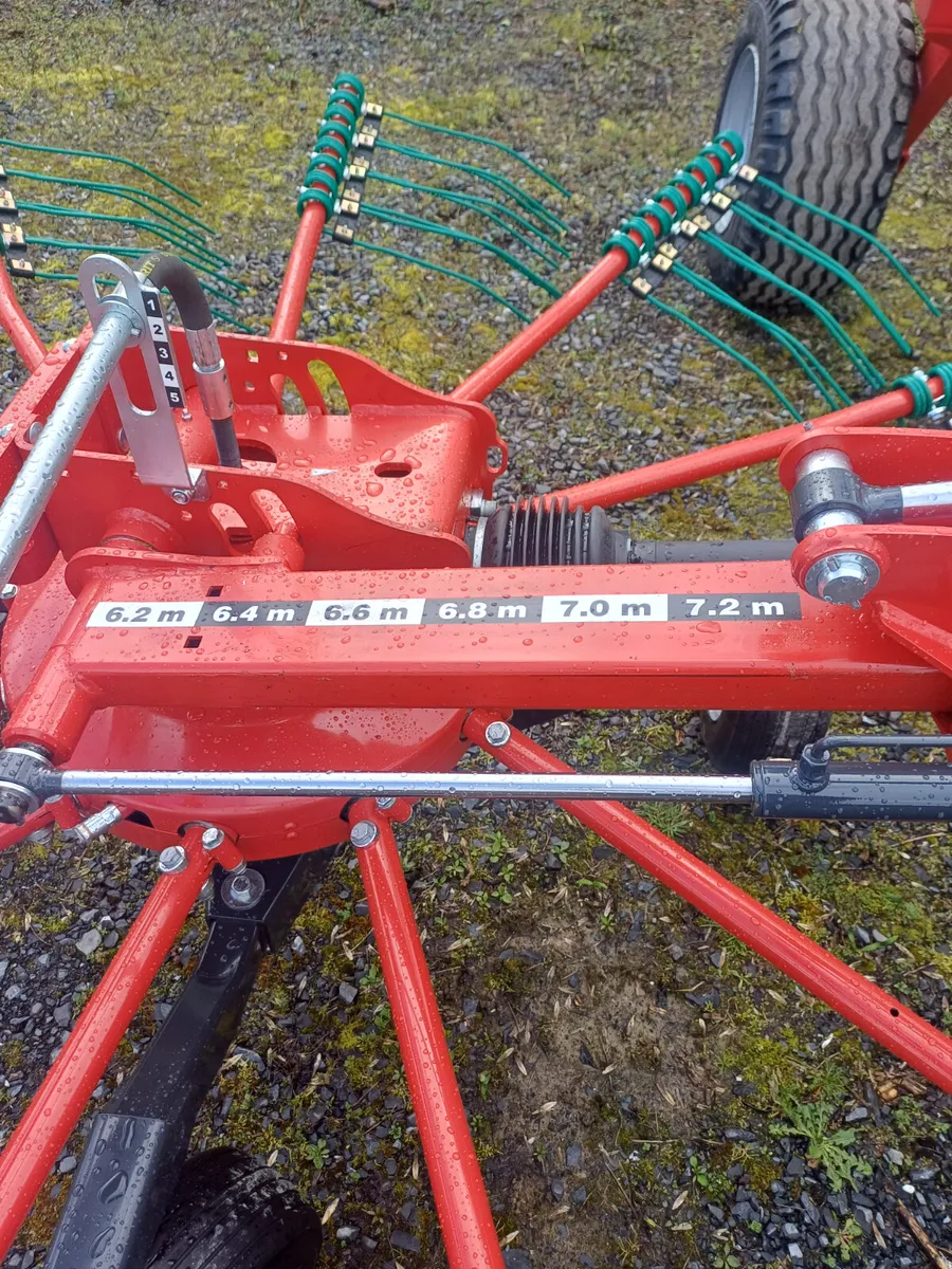 Kverneland 9472C  Twin Rotor Rake - Image 3