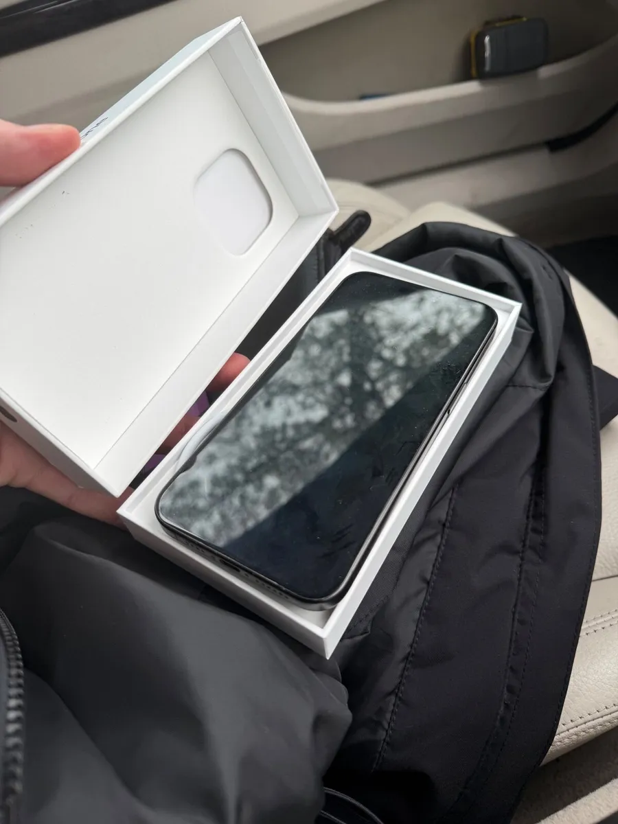 iPhone 15 Pro Max - Image 1